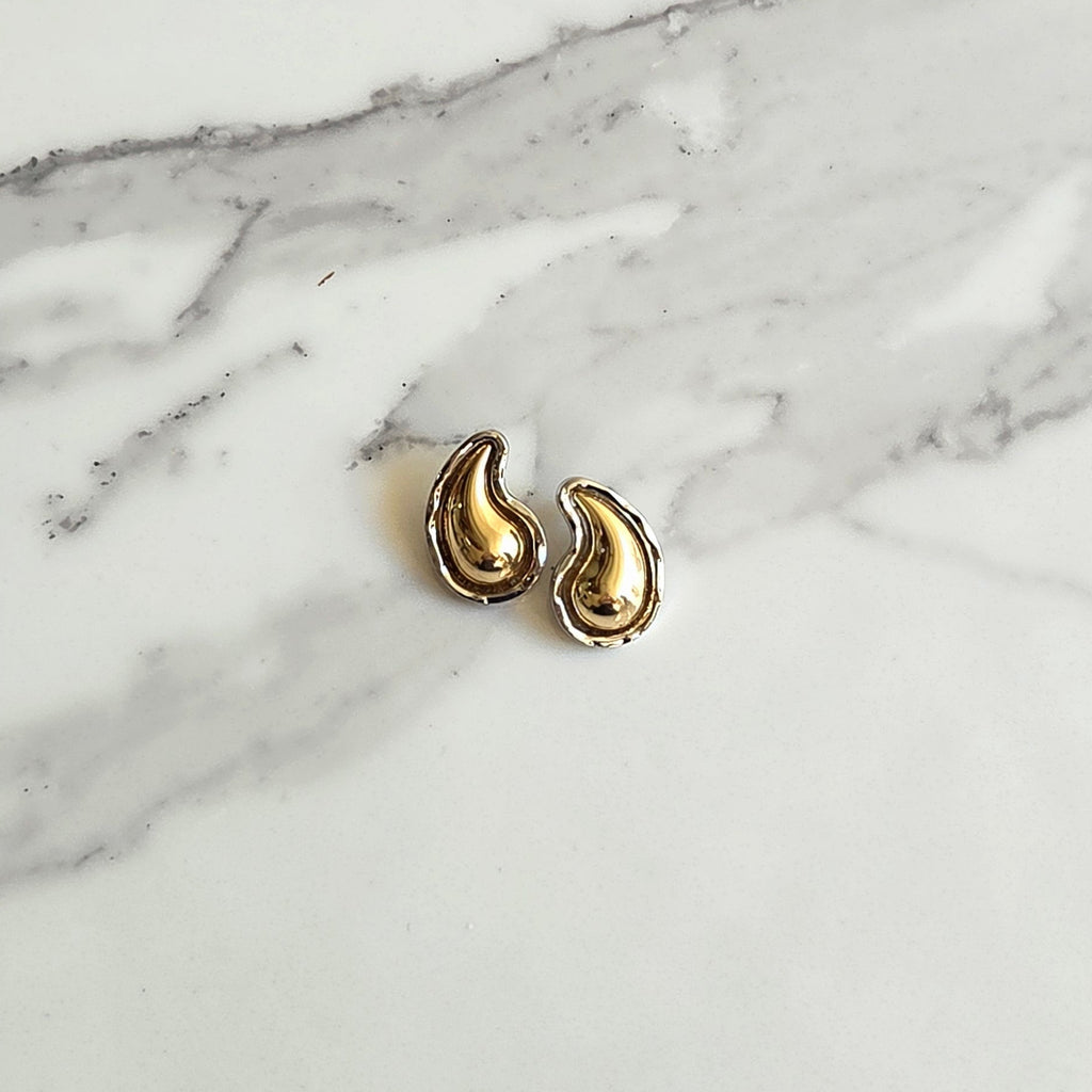 Brinco Eclipse – Folheado Bicolor (Prata + Dourado) | Gota Orgânica