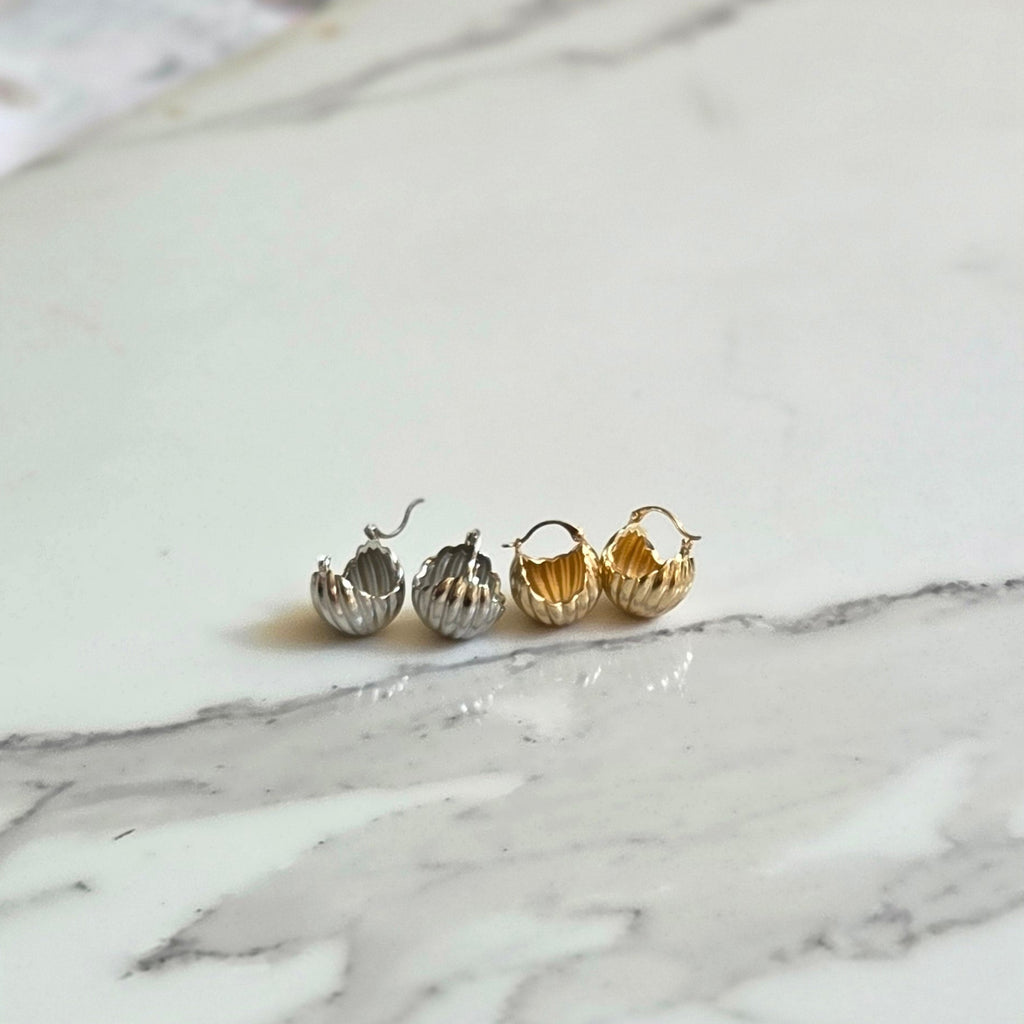 Argolinha Canelê – Brinco Folheado | Textura Canelada | Dourado ou Prata