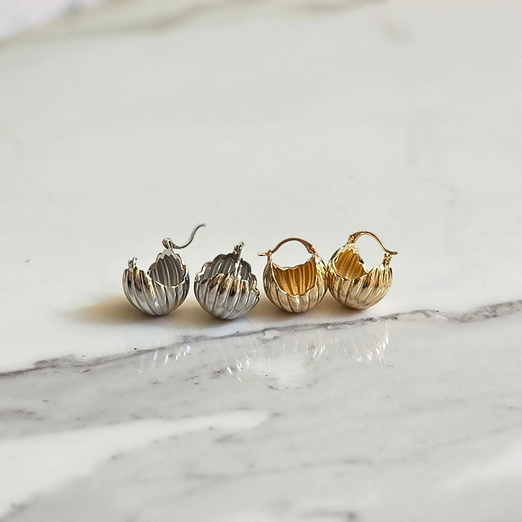 Argolinha Canelê – Brinco Folheado | Textura Canelada | Dourado ou Prata