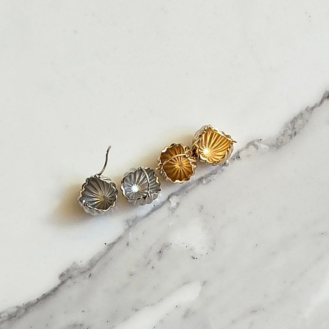 Argolinha Canelê – Brinco Folheado | Textura Canelada | Dourado ou Prata