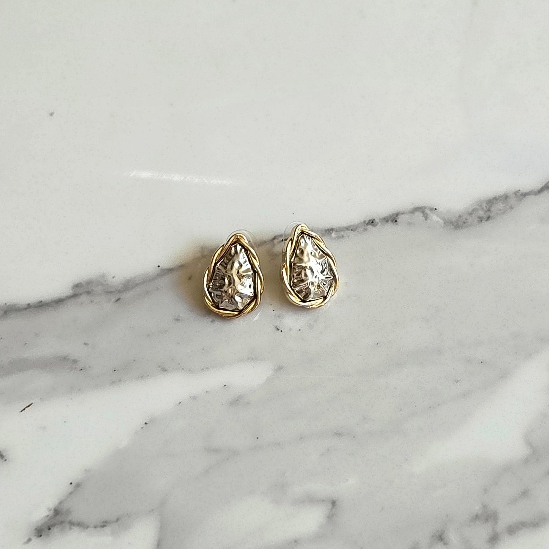 Brinco Gota Aurora – Folheado Bicolor